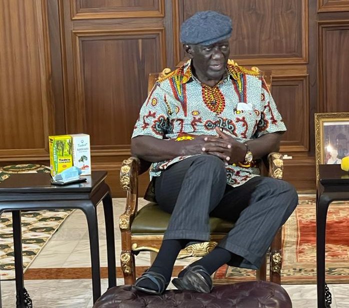 Ex-Prez John Agyekum Kufour with Taabea products